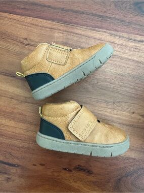 Carter’s Toddler Tan Velcro Shoes